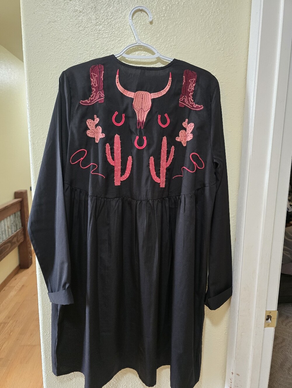 Roper Black Cardigan with Red Western Embroidery